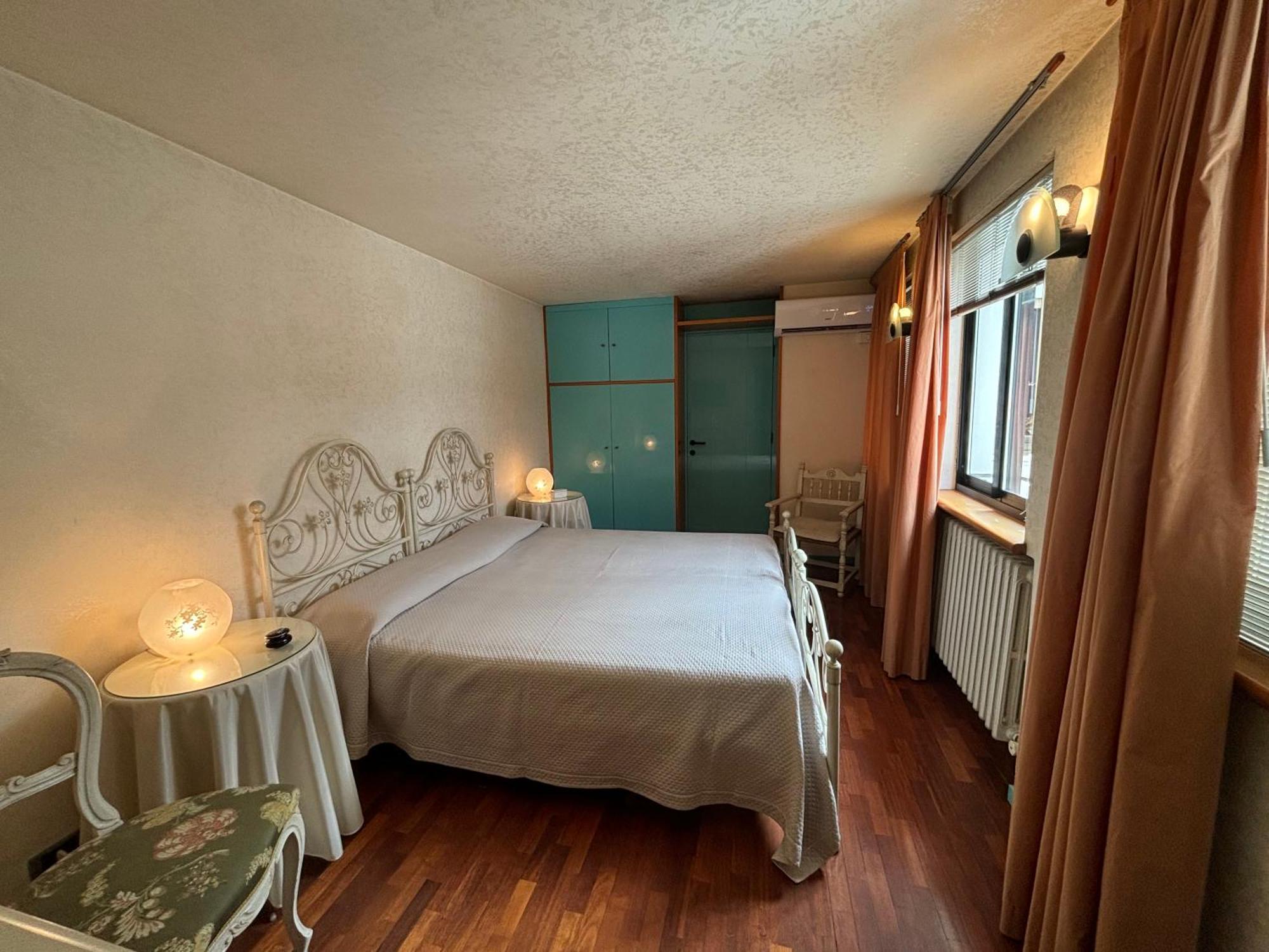 베로나 Attico Di Charme B&B 외부 사진