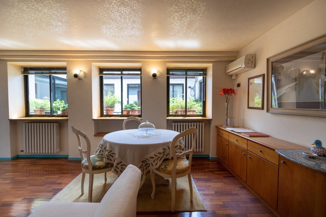베로나 Attico Di Charme B&B 외부 사진