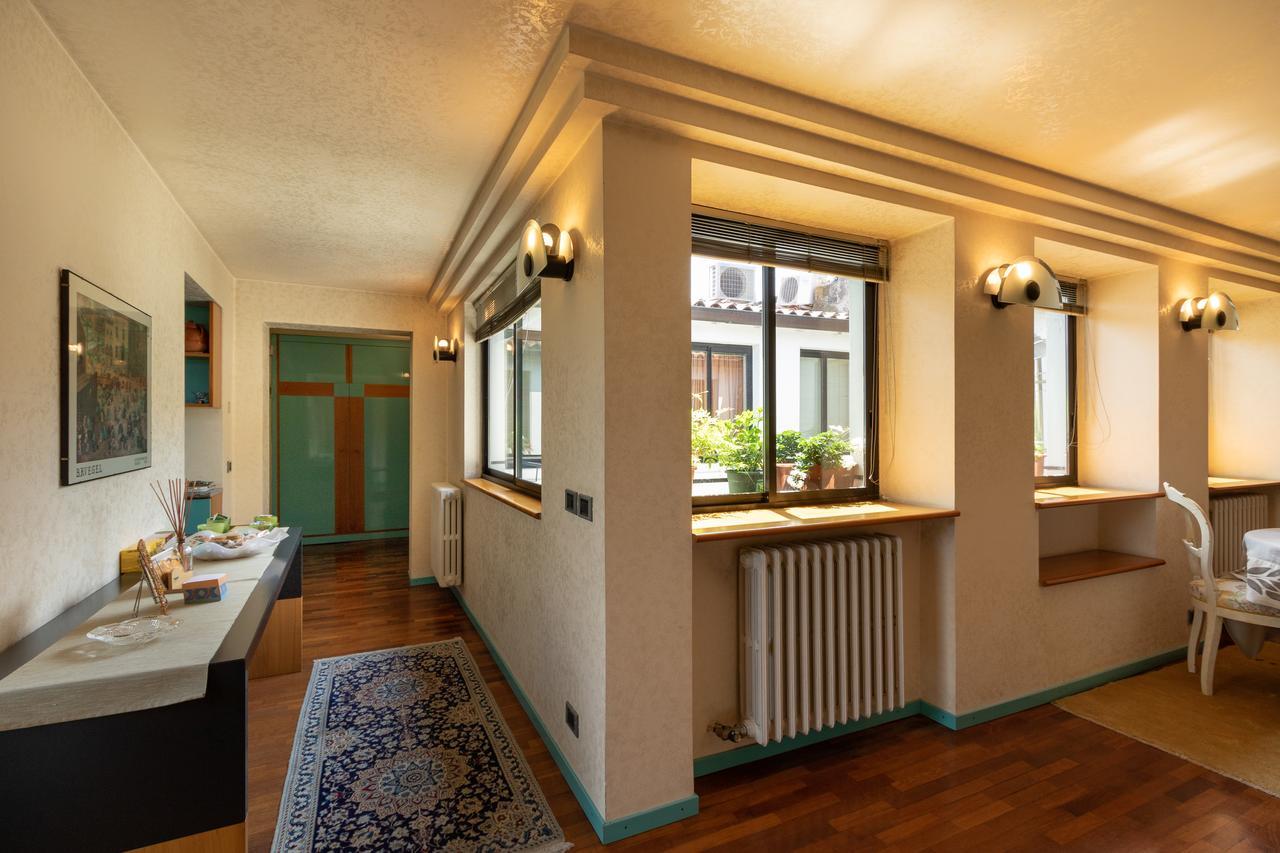 베로나 Attico Di Charme B&B 외부 사진